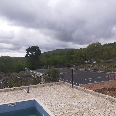 Patakun Holiday Home For 5, With Heated Pool Lecevica Екстериор снимка