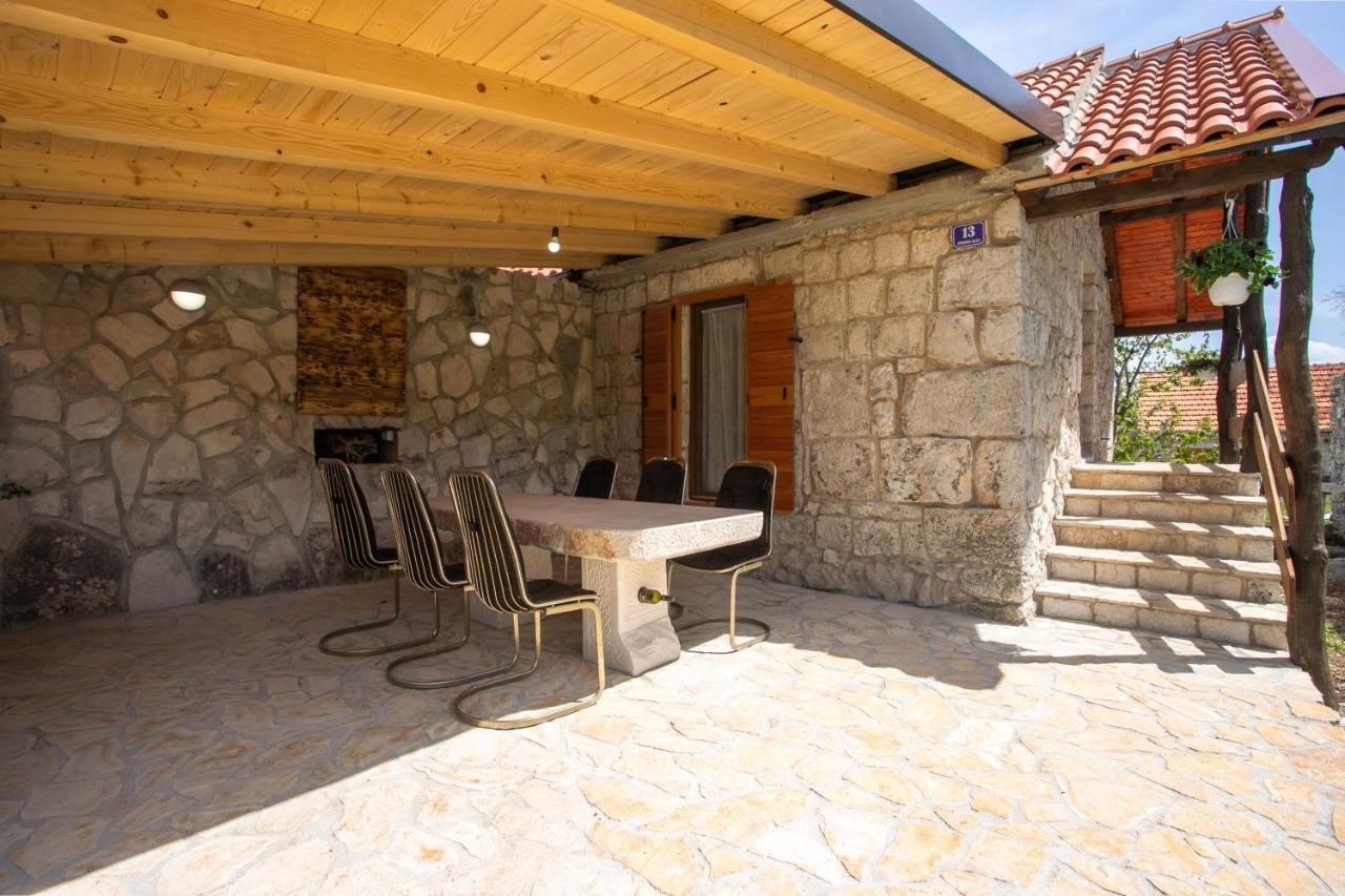 Patakun Holiday Home For 5, With Heated Pool Lecevica Екстериор снимка