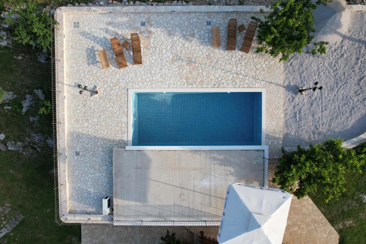 Patakun Holiday Home For 5, With Heated Pool Lecevica Екстериор снимка
