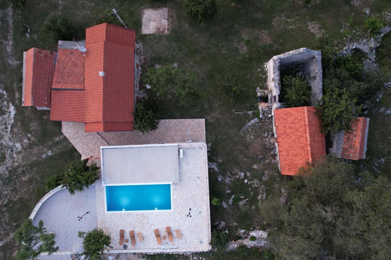 Patakun Holiday Home For 5, With Heated Pool Lecevica Екстериор снимка