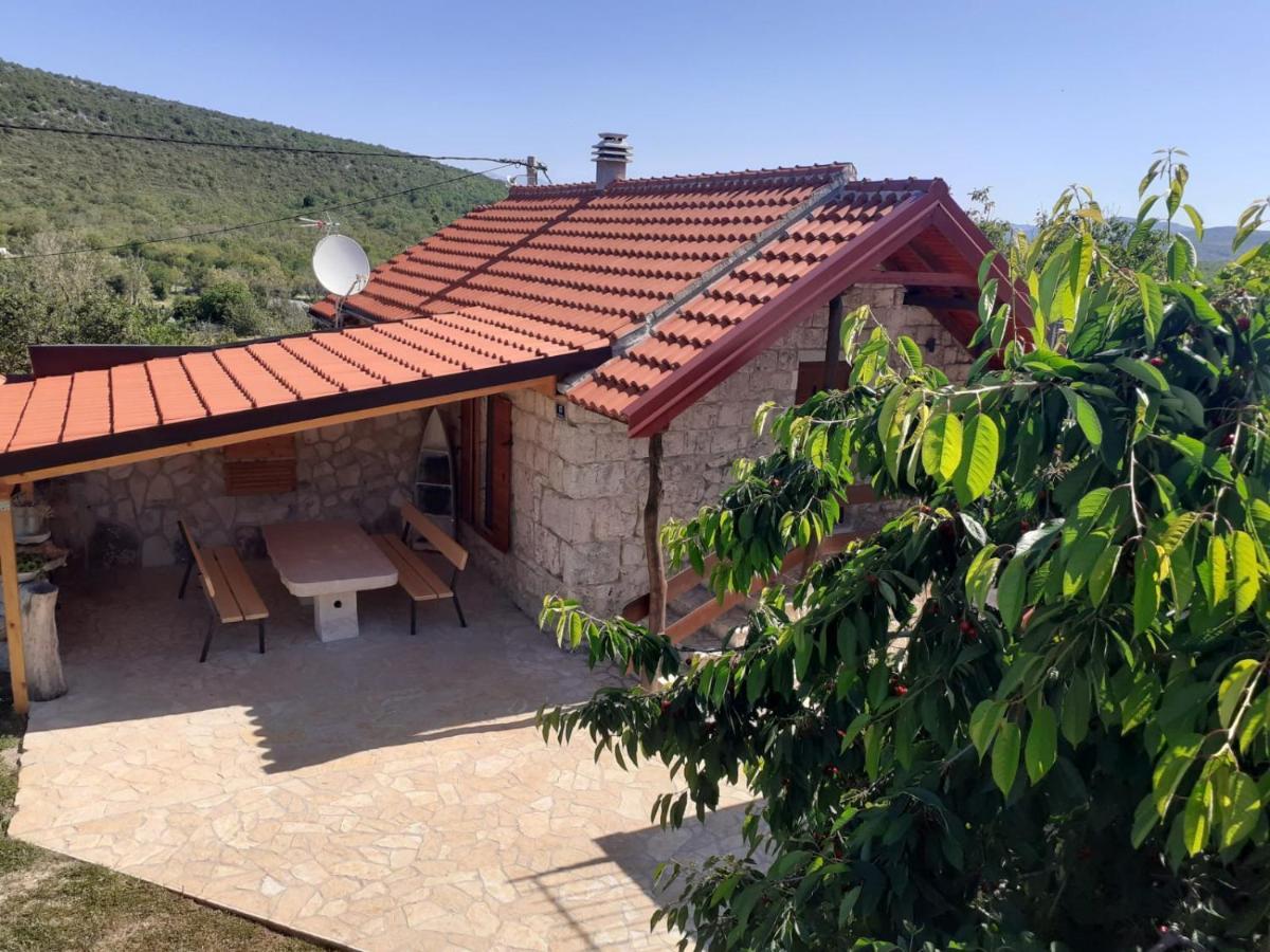 Patakun Holiday Home For 5, With Heated Pool Lecevica Екстериор снимка