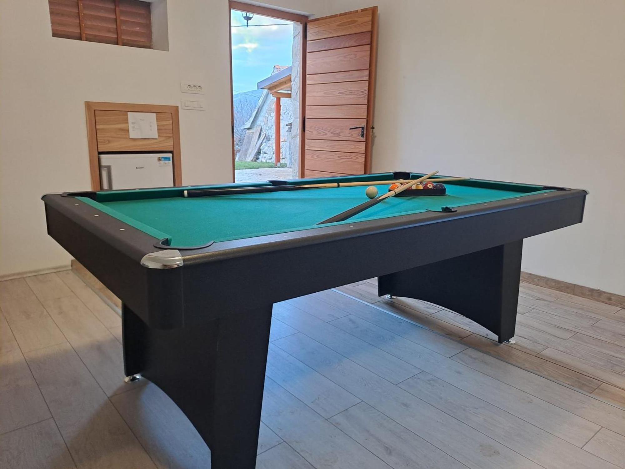Patakun Holiday Home For 5, With Heated Pool Lecevica Екстериор снимка